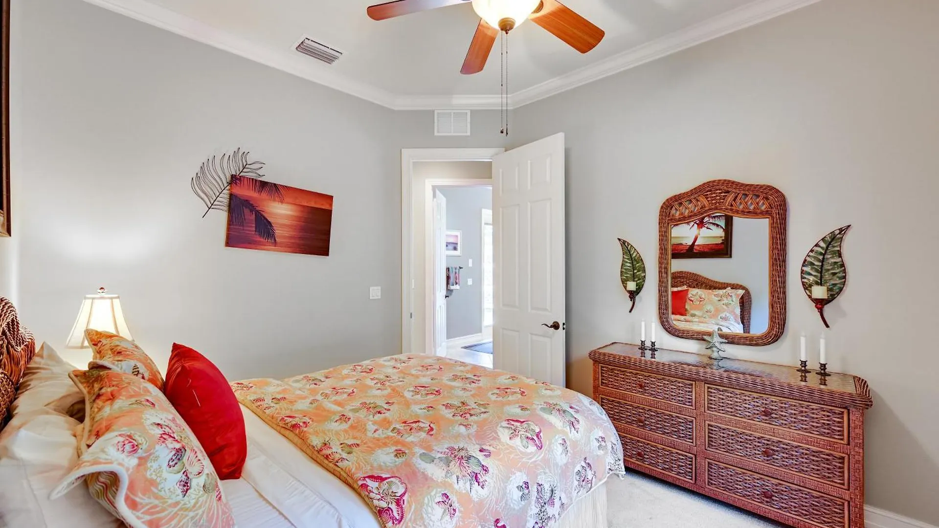 Holiday home With Private Pool 3 Mi Beach! *