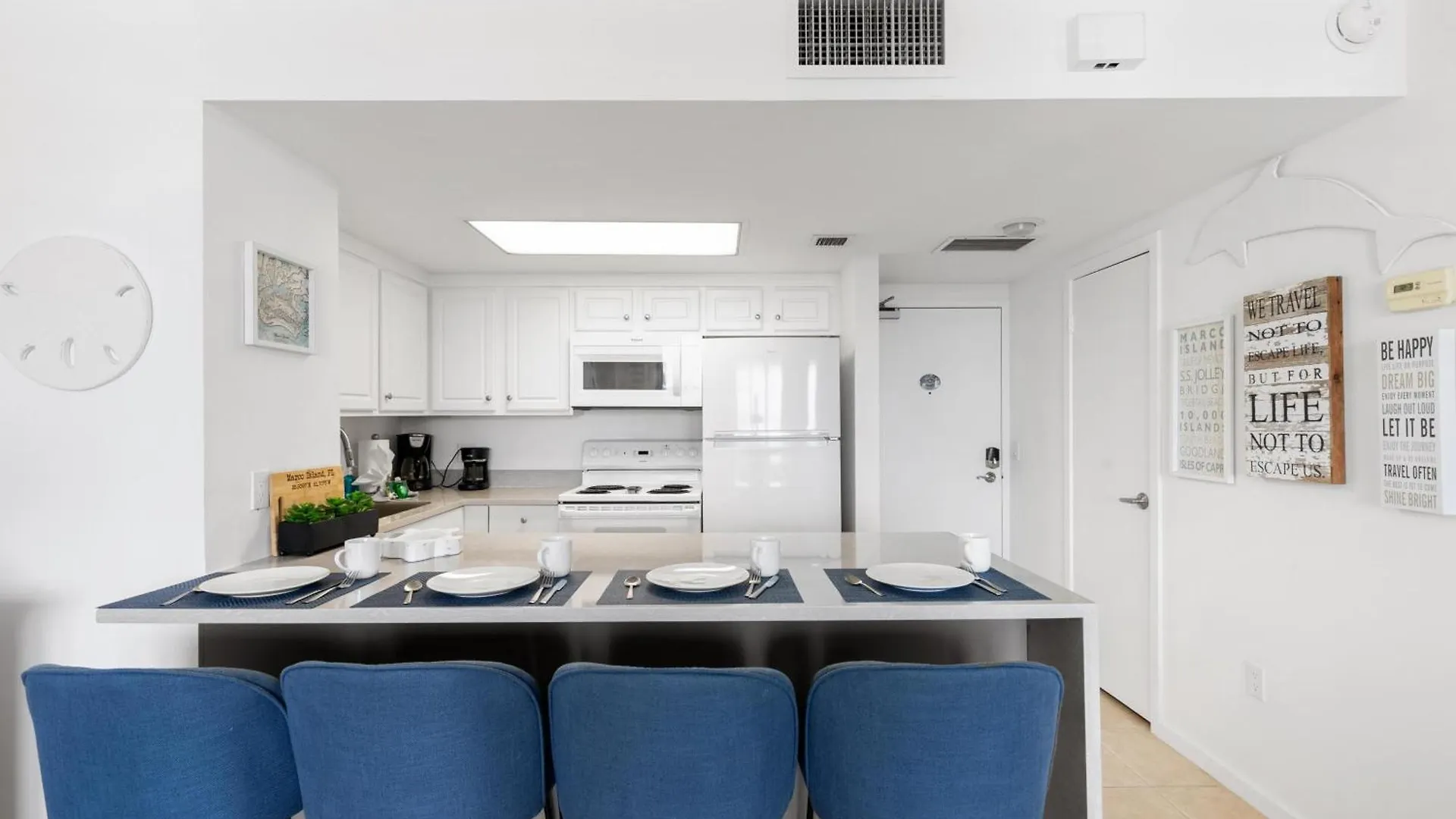 Holiday home Discover Serenity At Tradewinds Unit 704, - Book Your For A Relaxing Getaway! Marco Island