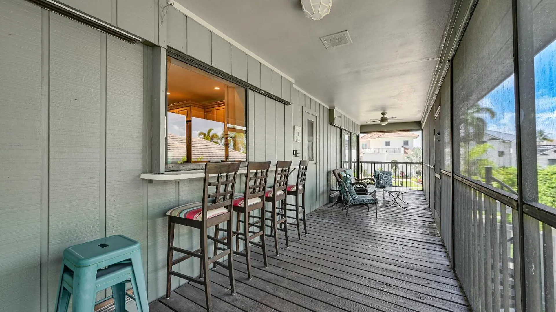 Holiday home Family Pool, Lanai, Backyard! *