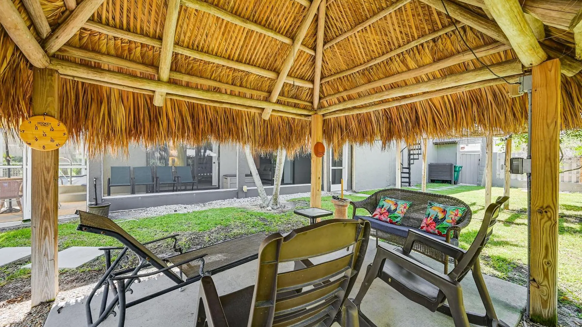 Family Pool, Lanai, Backyard! Holiday home *