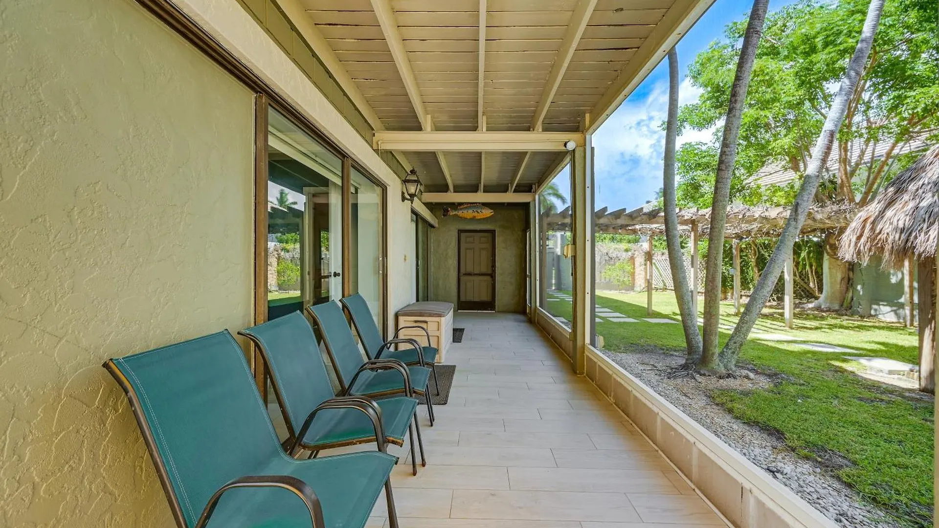 Family Pool, Lanai, Backyard! Holiday home *