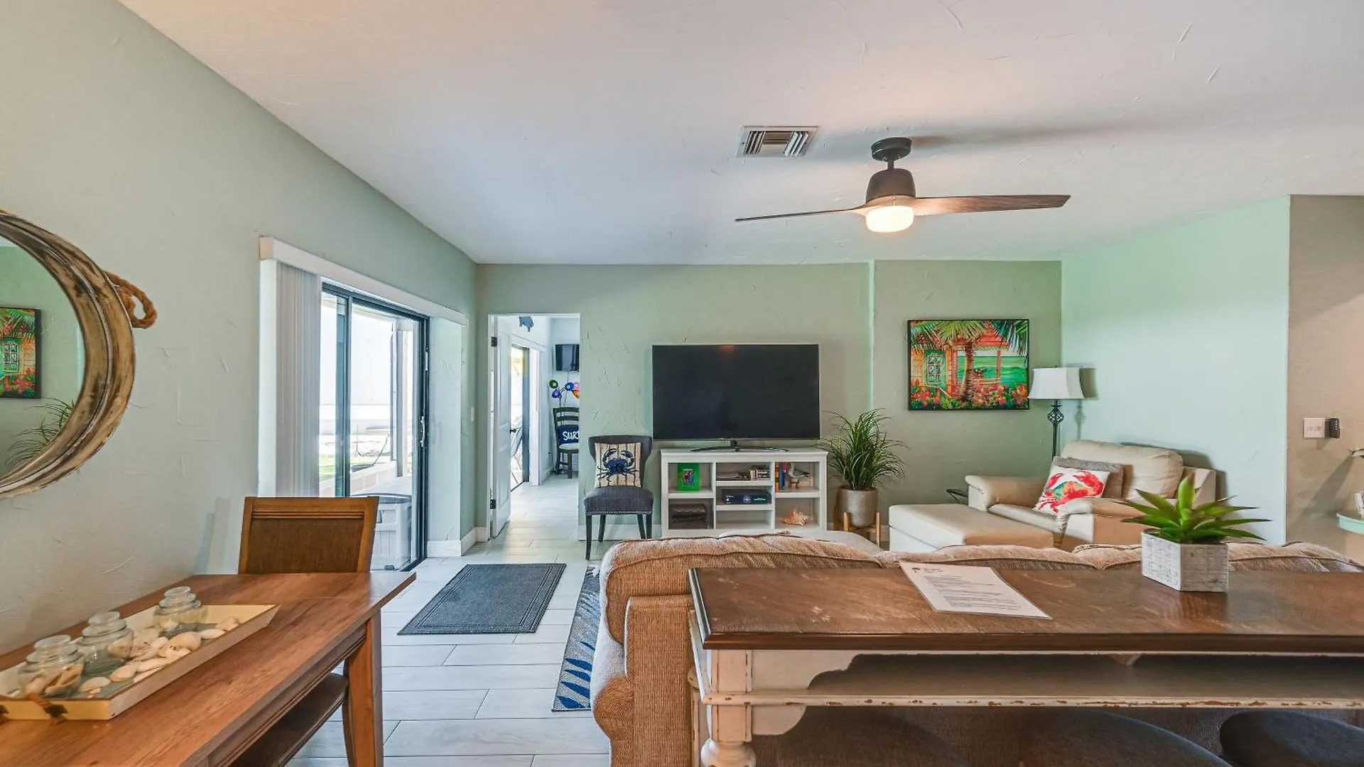 Family Pool, Lanai, Backyard! Holiday home *