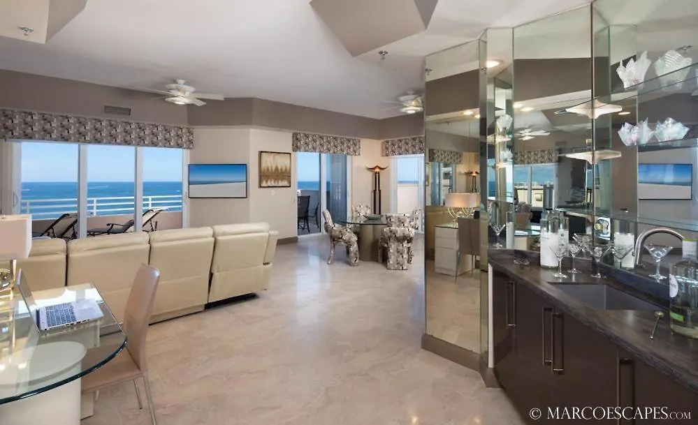 The Penthouse At Somerset Holiday home
