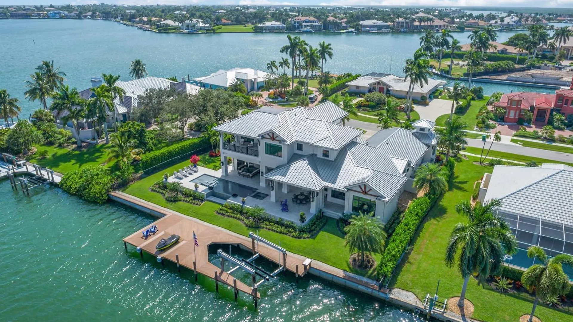 Quintara Luxe Holiday home *