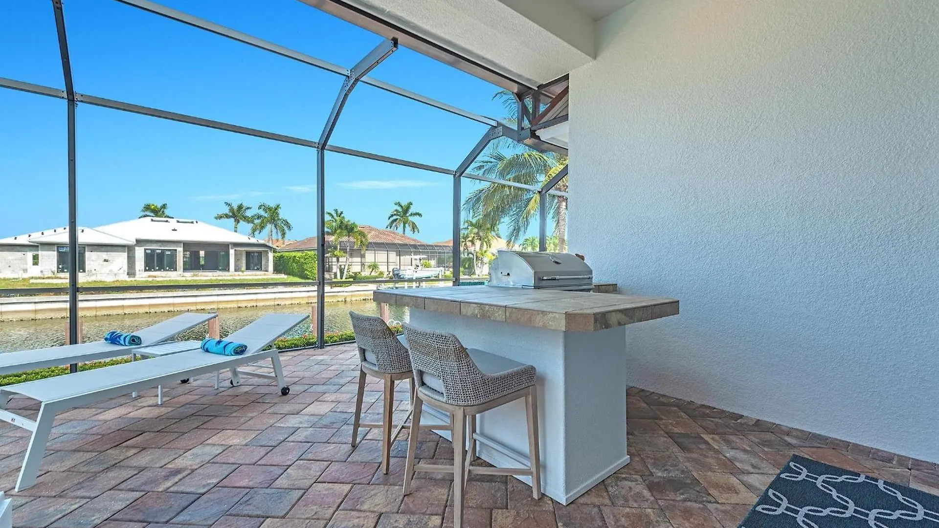 Dove Faustine * Marco Island