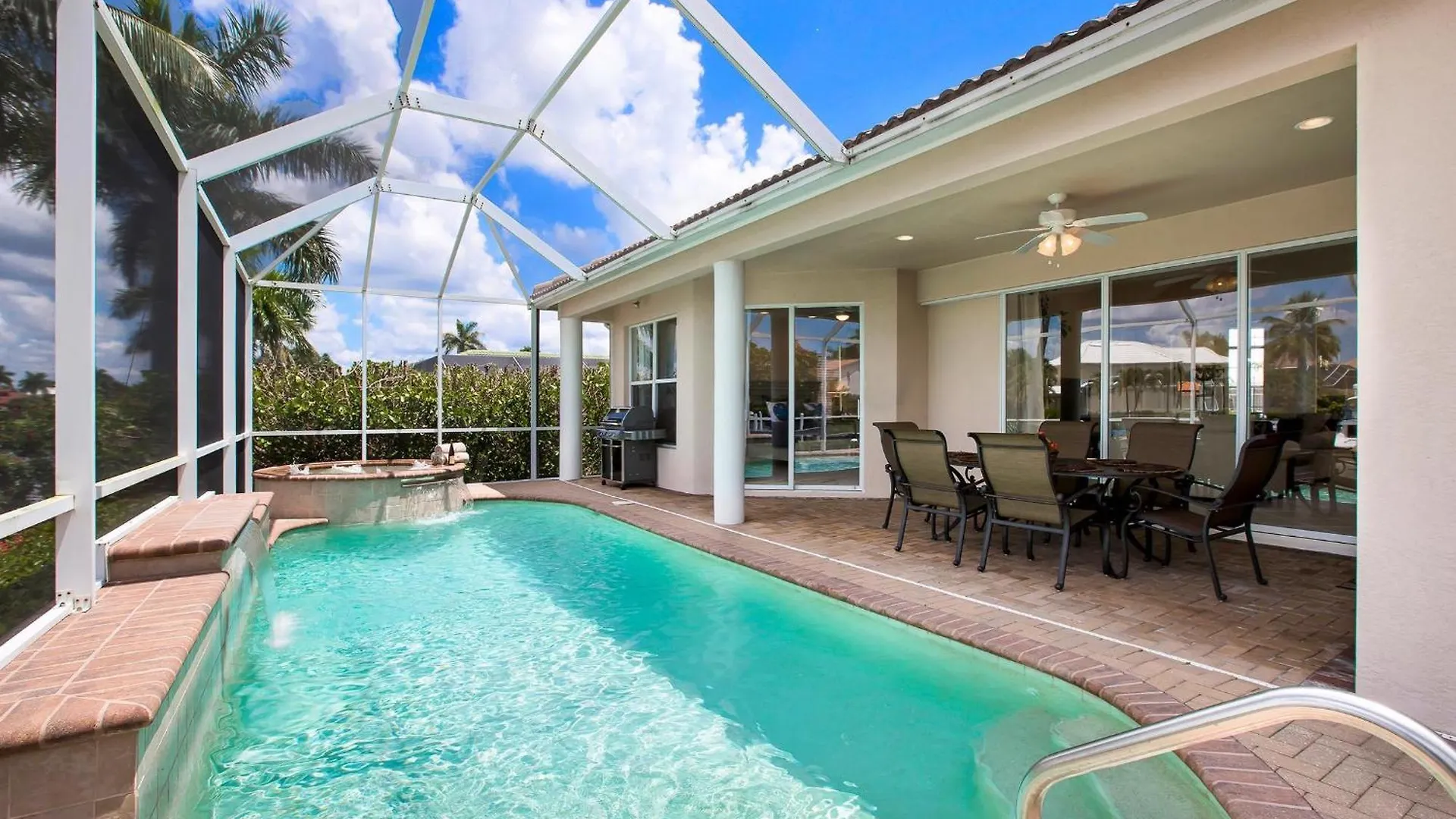 Apataki House Holiday home Marco Island