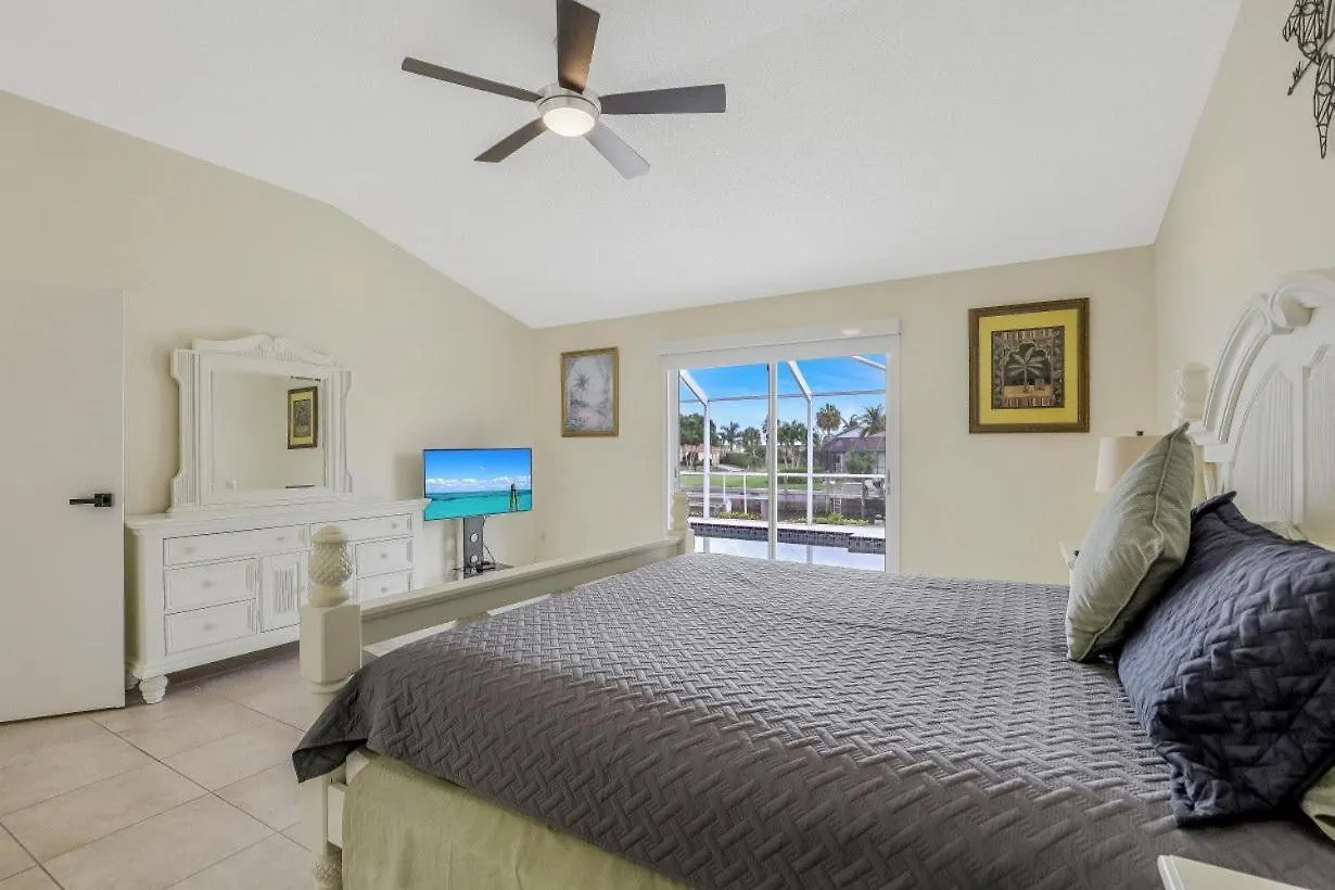 921 Tulip Court Holiday home *