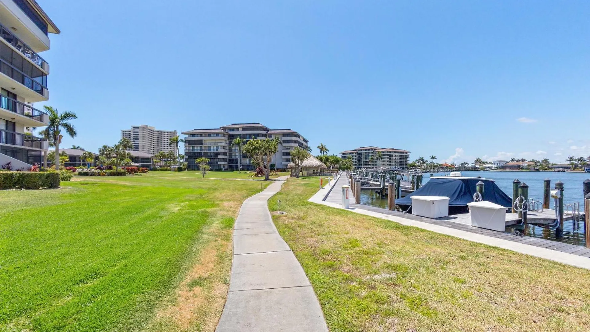 South Seas Serenity Apartment *