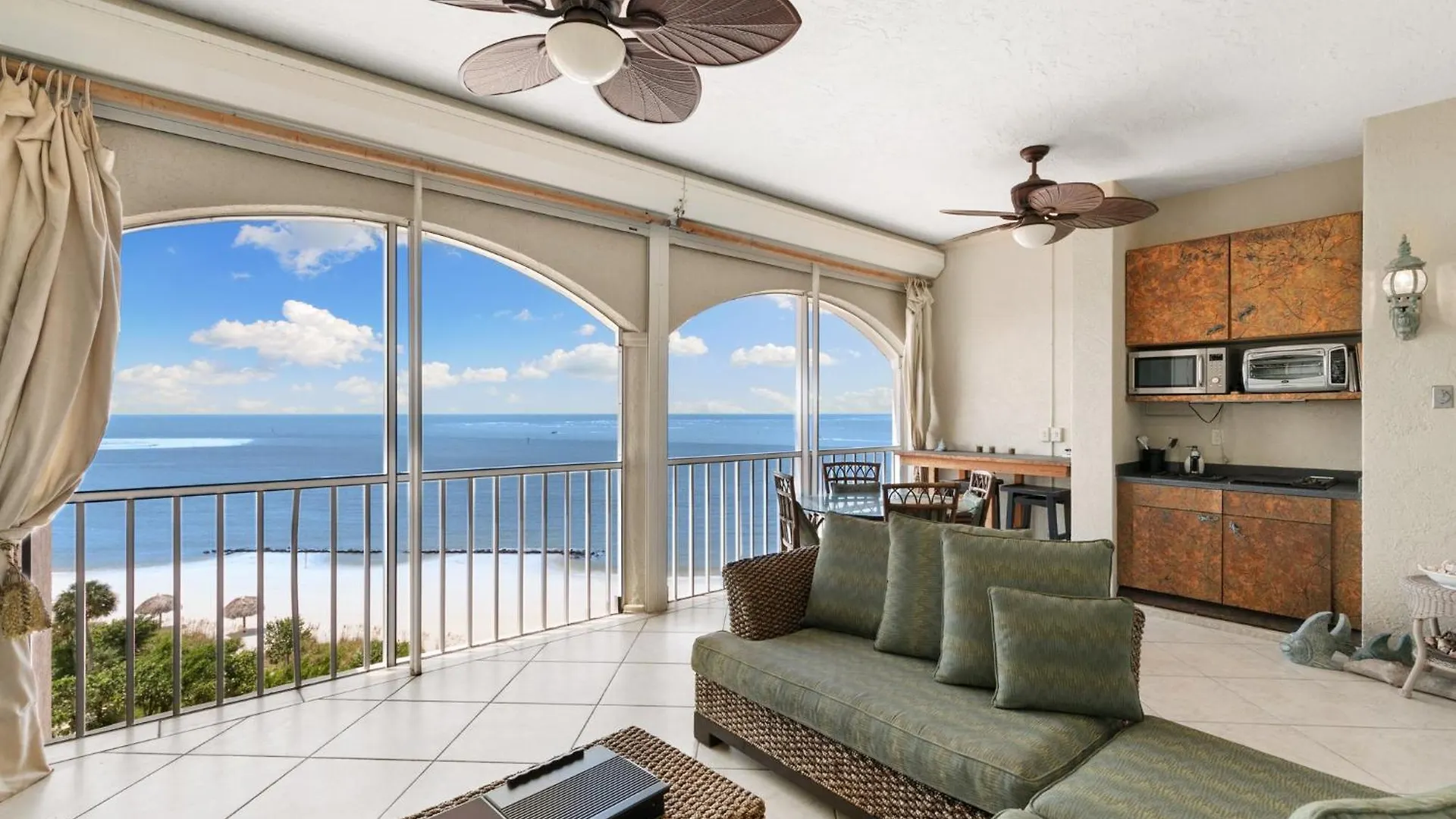 Exclusive Vip Beachfront Monthly Tranquil Oasis Marco Island