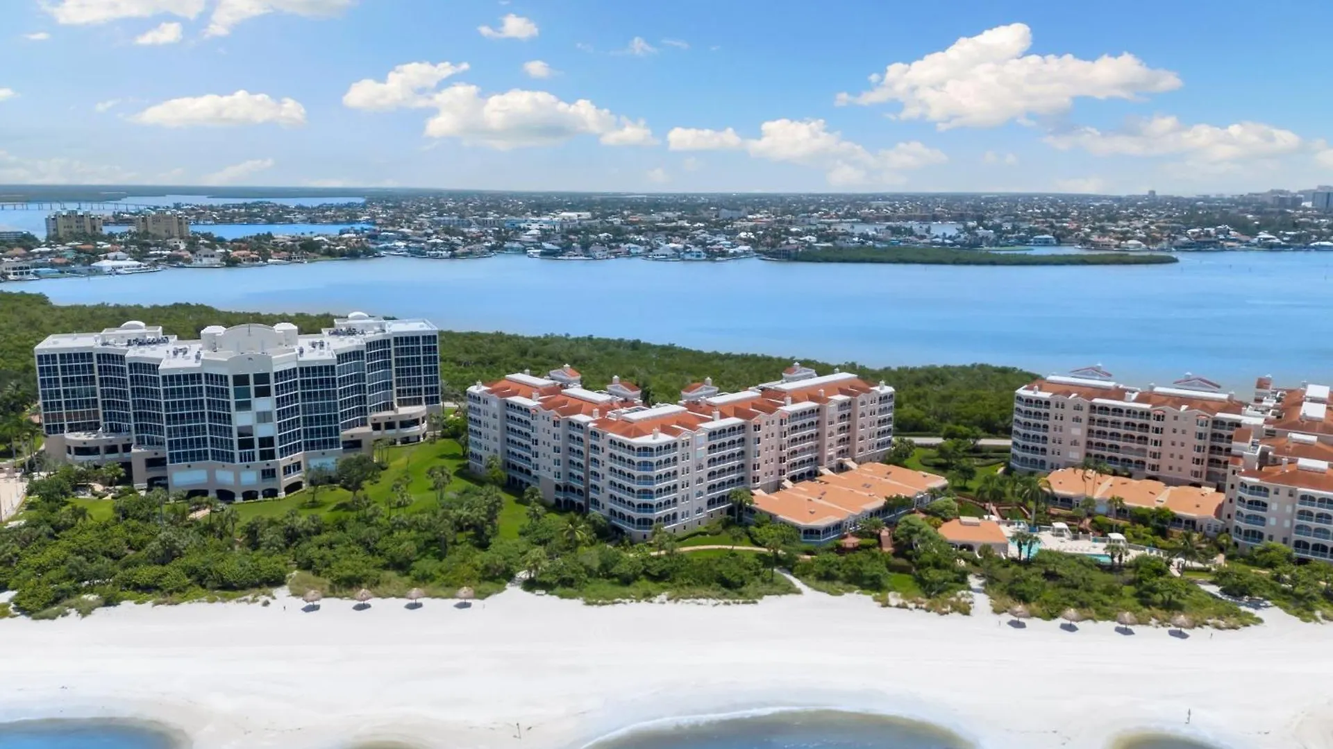 Holiday home Exclusive Vip Beachfront Monthly Tranquil Oasis Marco Island