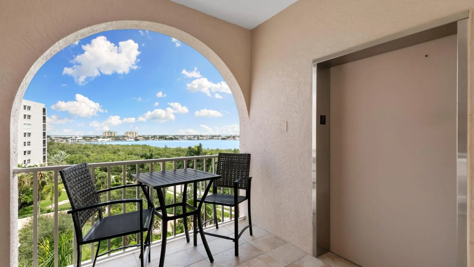 Exclusive Vip Beachfront Monthly Tranquil Oasis Marco Island