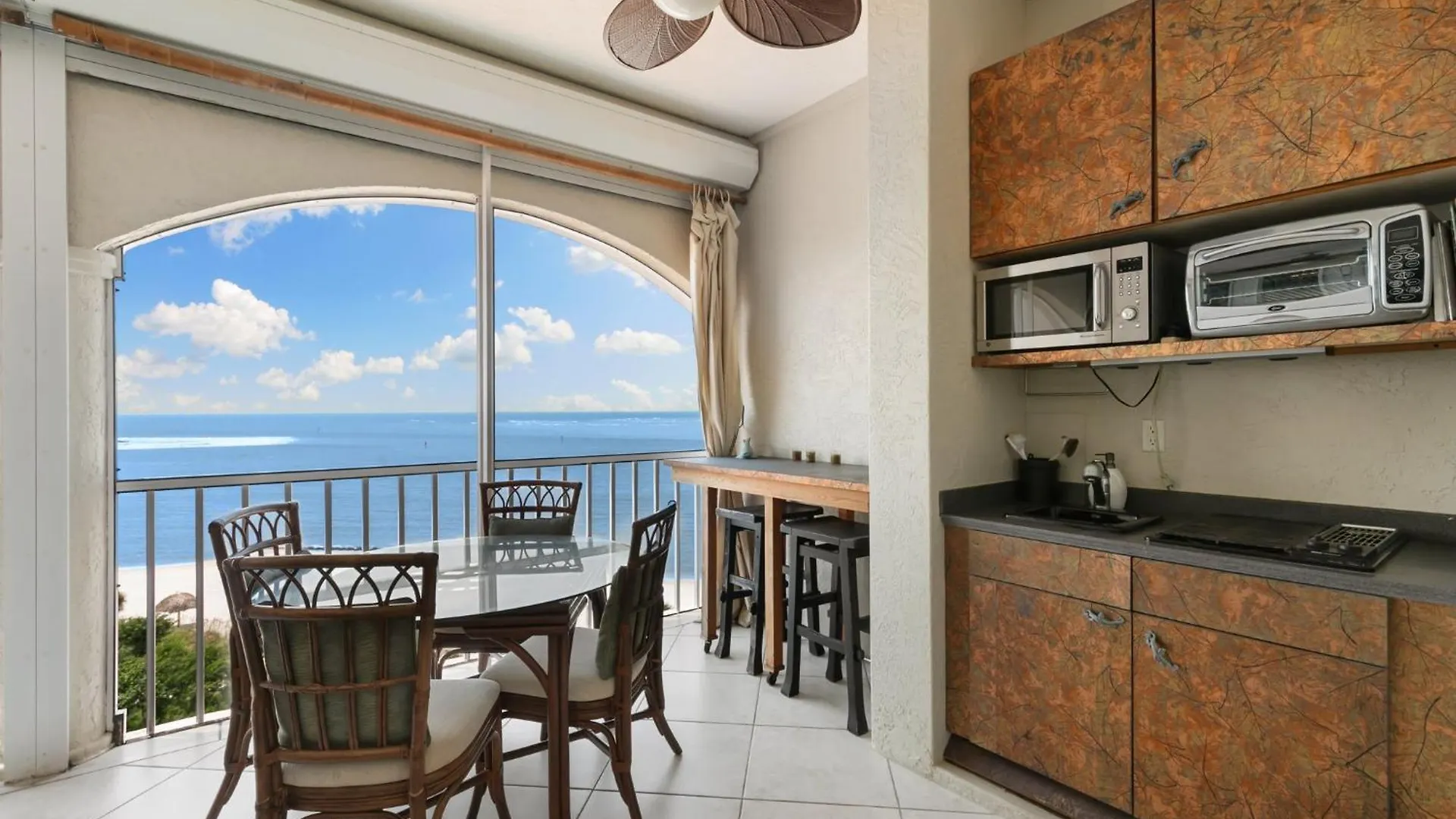 Holiday home Exclusive Vip Beachfront Monthly Tranquil Oasis