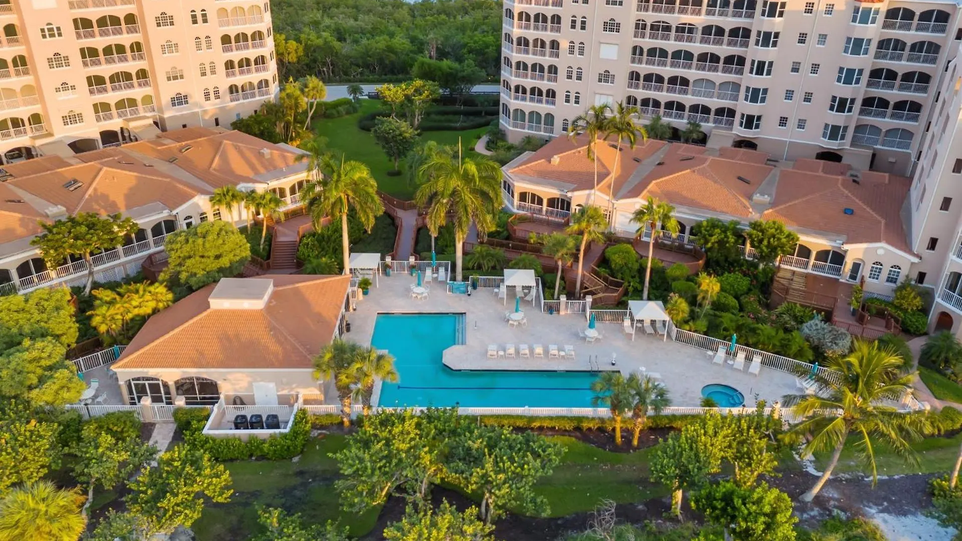 Exclusive Vip Beachfront Monthly Tranquil Oasis Holiday home *