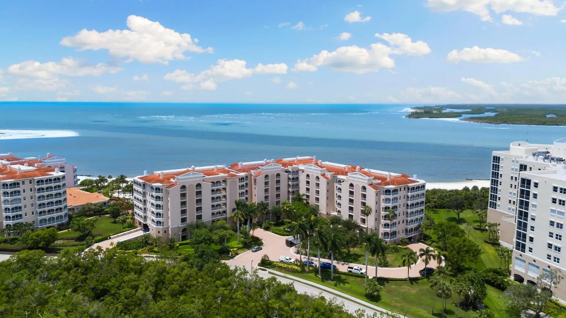 Holiday home Exclusive Vip Beachfront Monthly Tranquil Oasis Marco Island