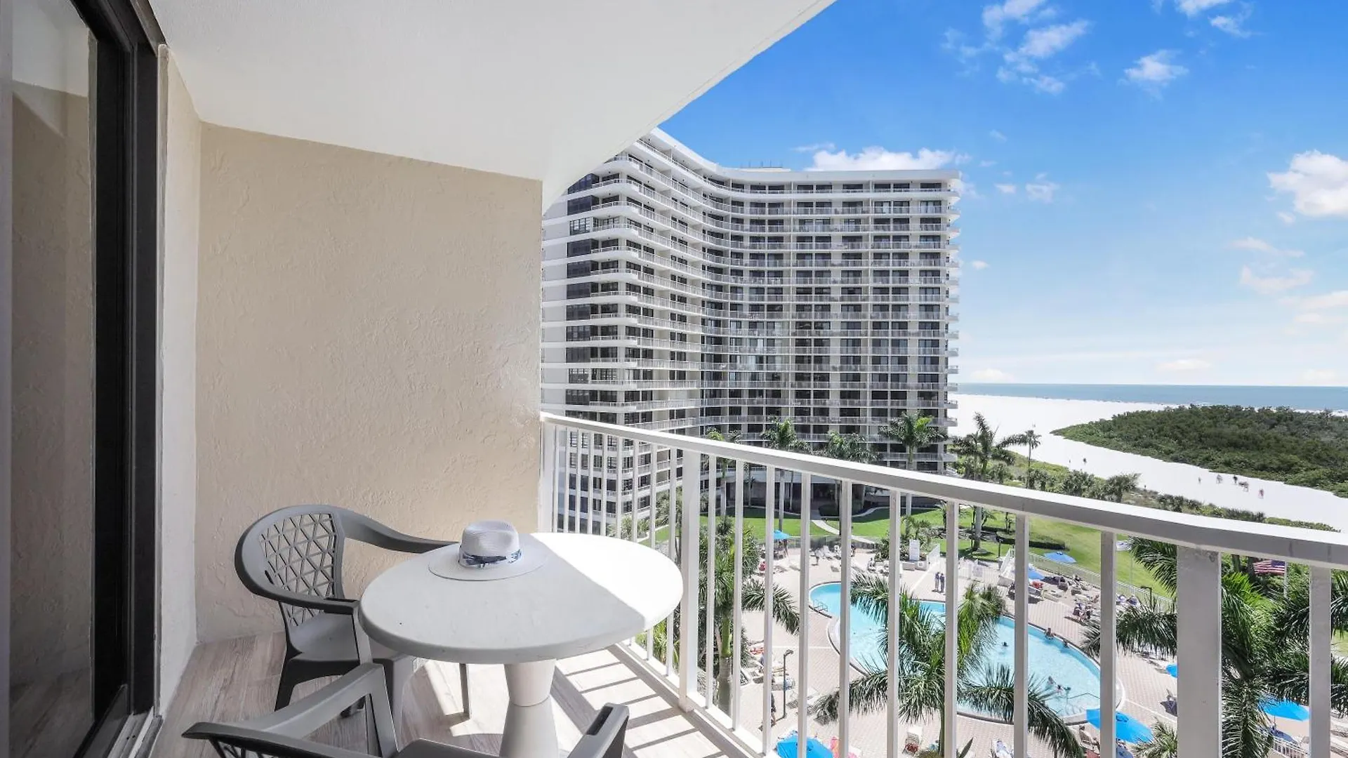 South Seas Tower 4-704 *
