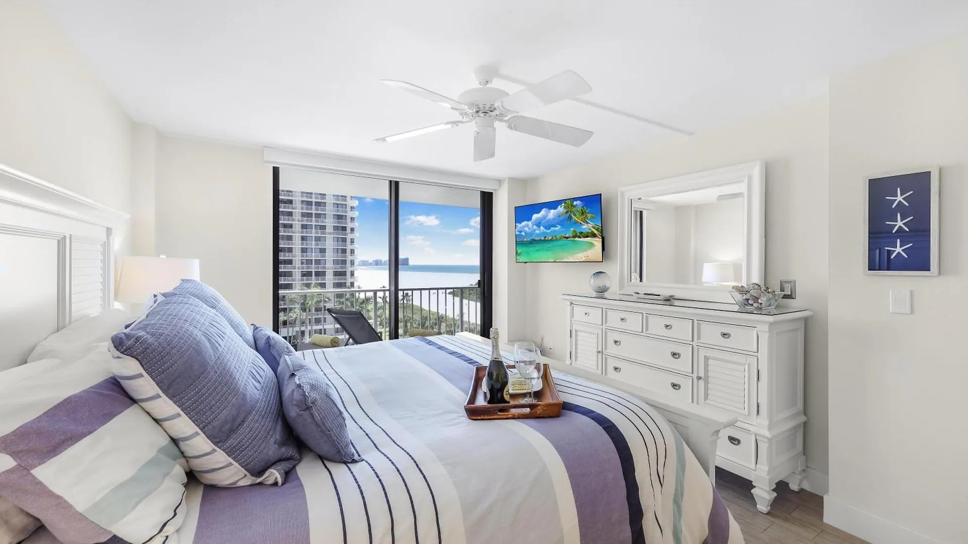 South Seas Tower 4-709 *