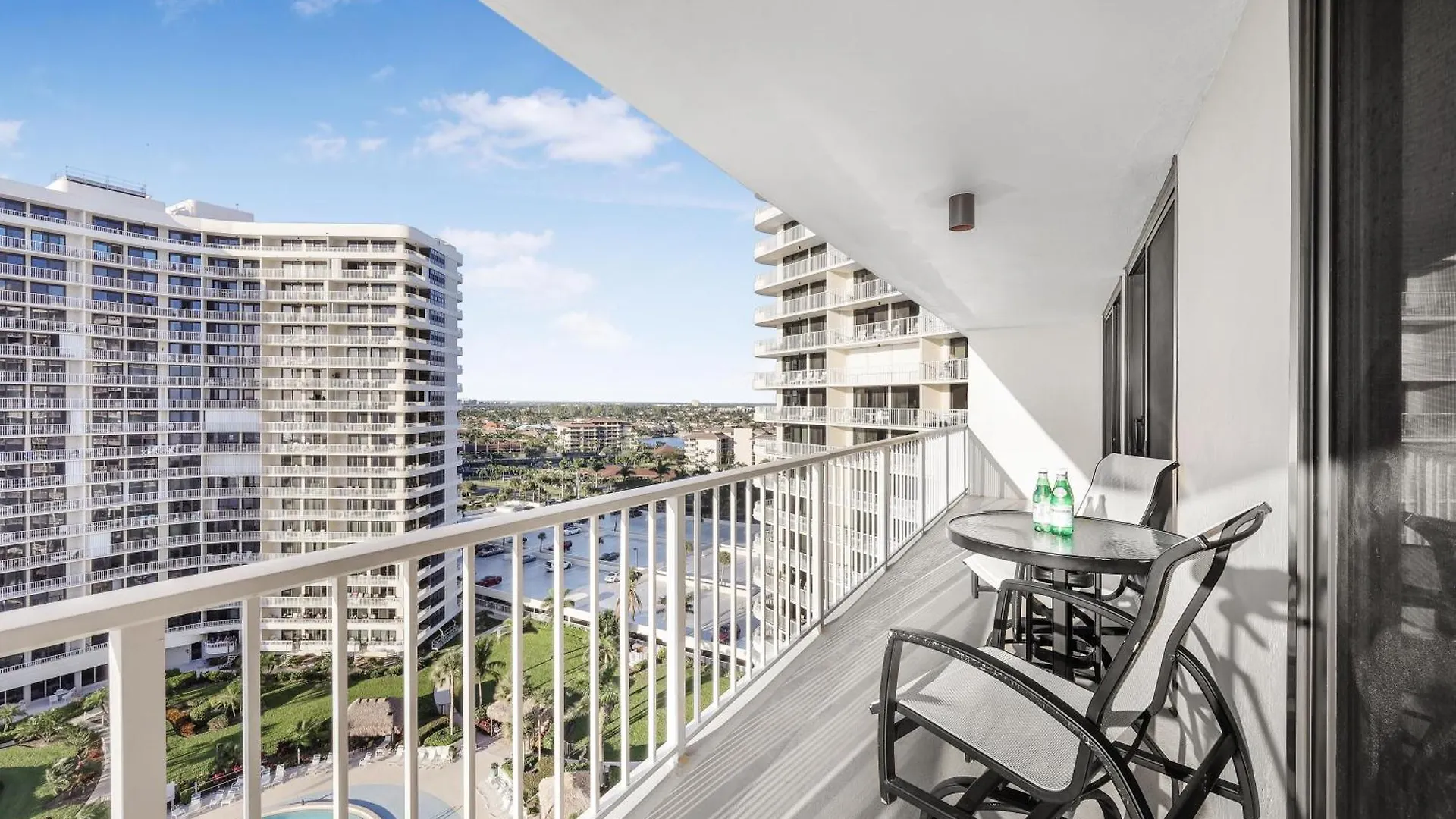 South Seas Tower 1-1212 Holiday home *