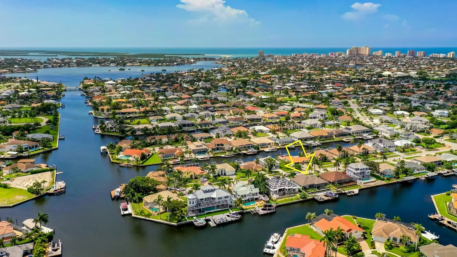 New Listing I Luxurious Waterfront 4 Bed Island Retreat Marco Island