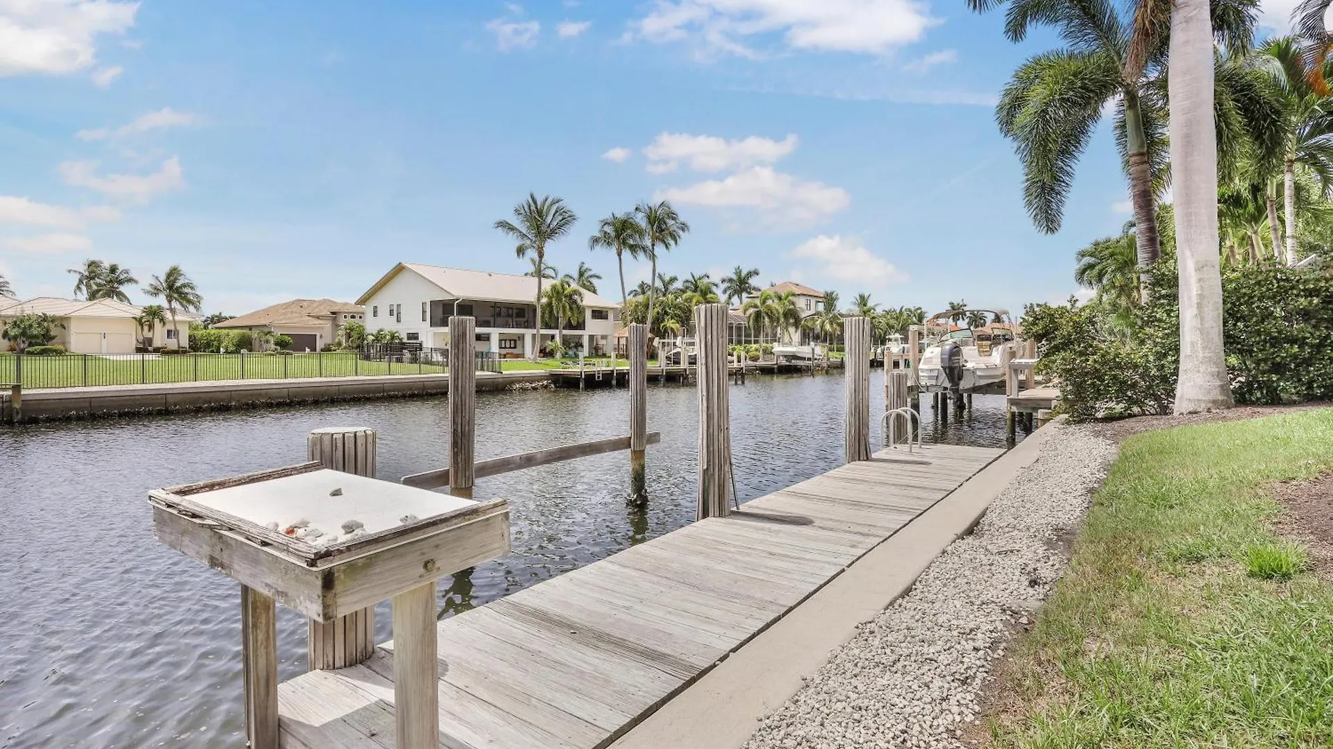 140 Bonita Court * Marco Island