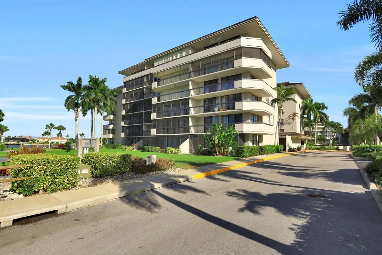 South Seas East C-112 Holiday home *