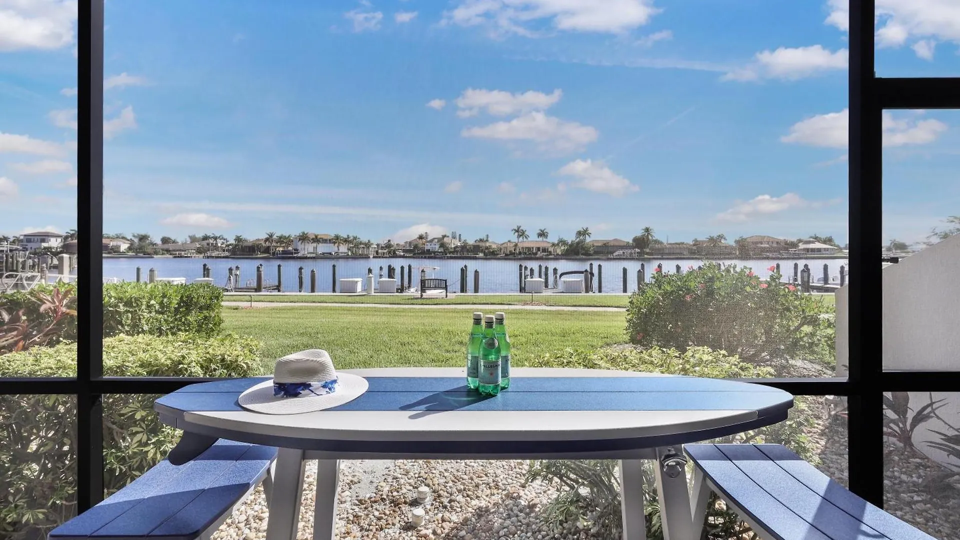 South Seas East C-112 Holiday home
