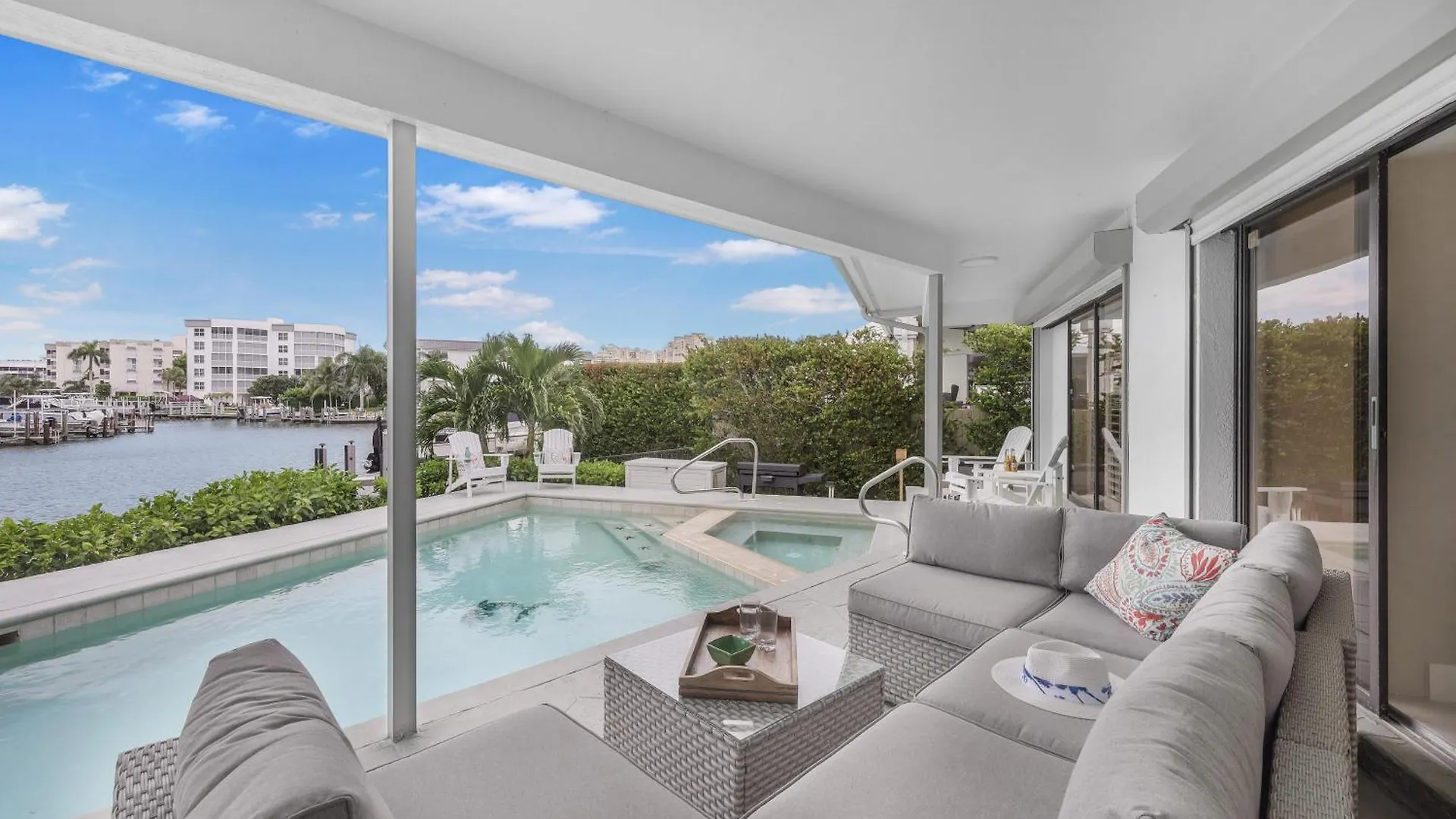 850 Banyan Court Holiday home *