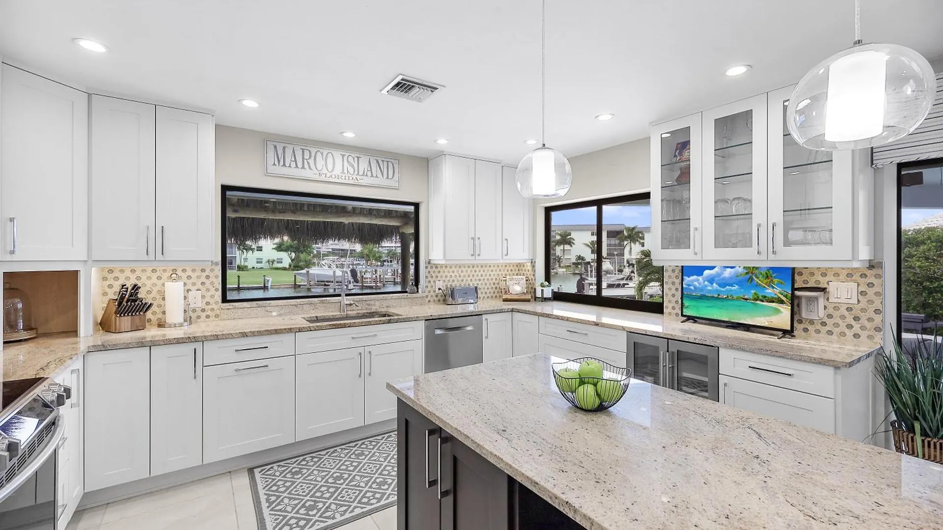 850 Banyan Court *