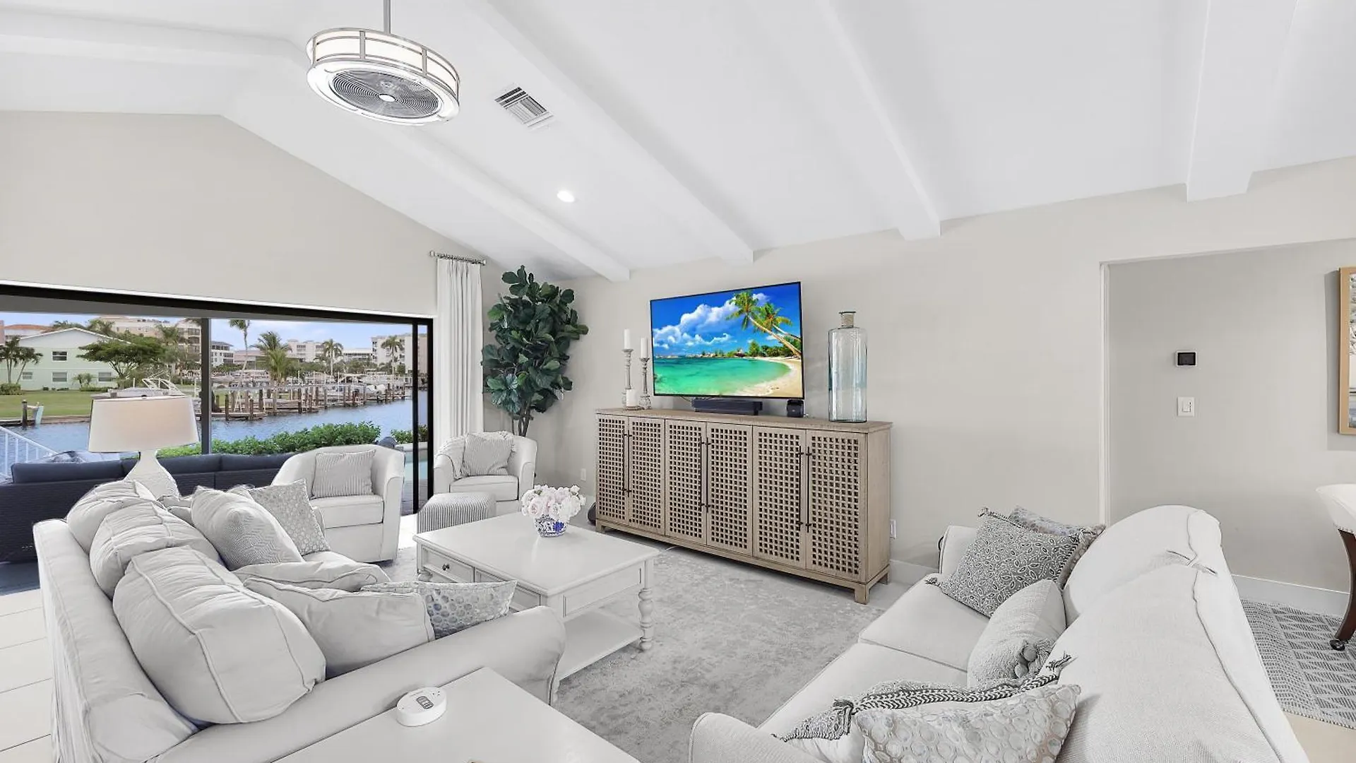 850 Banyan Court Holiday home *