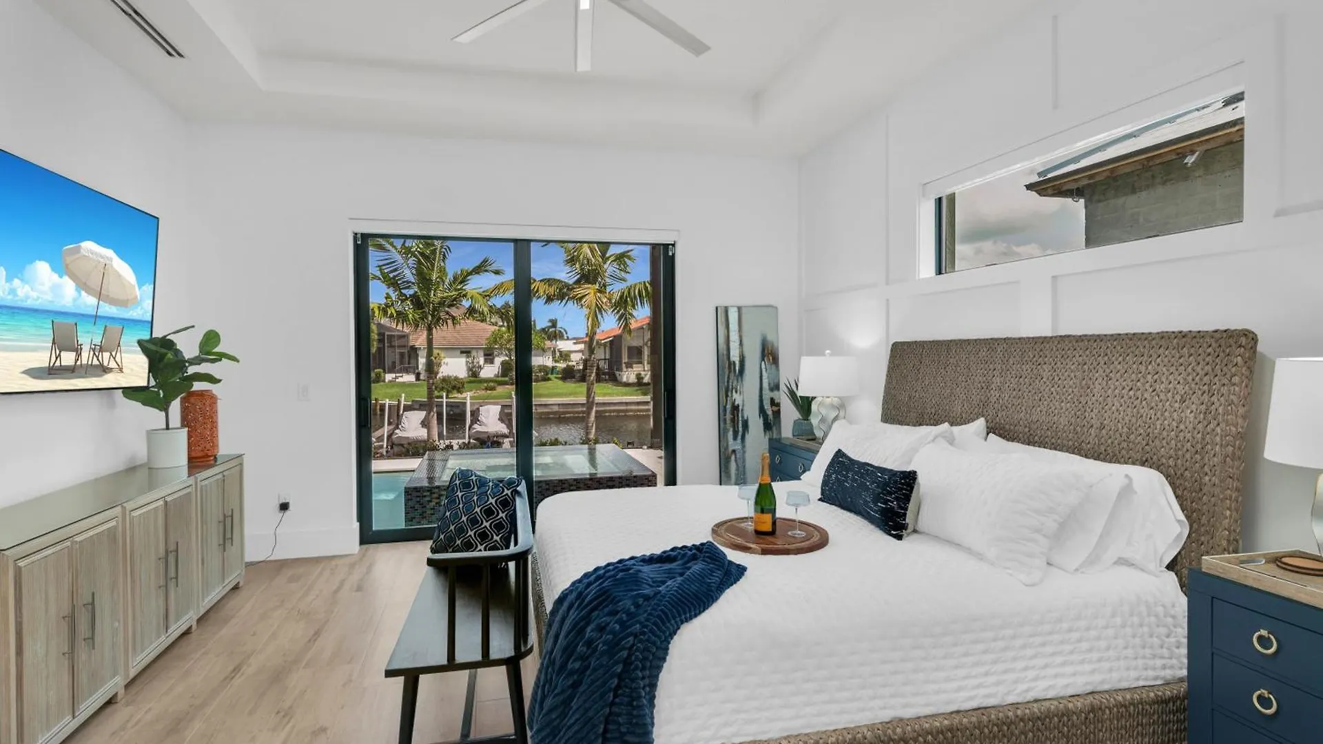 New Listing I Luxurious Waterfront 4 Bed Island Retreat Holiday home Marco Island