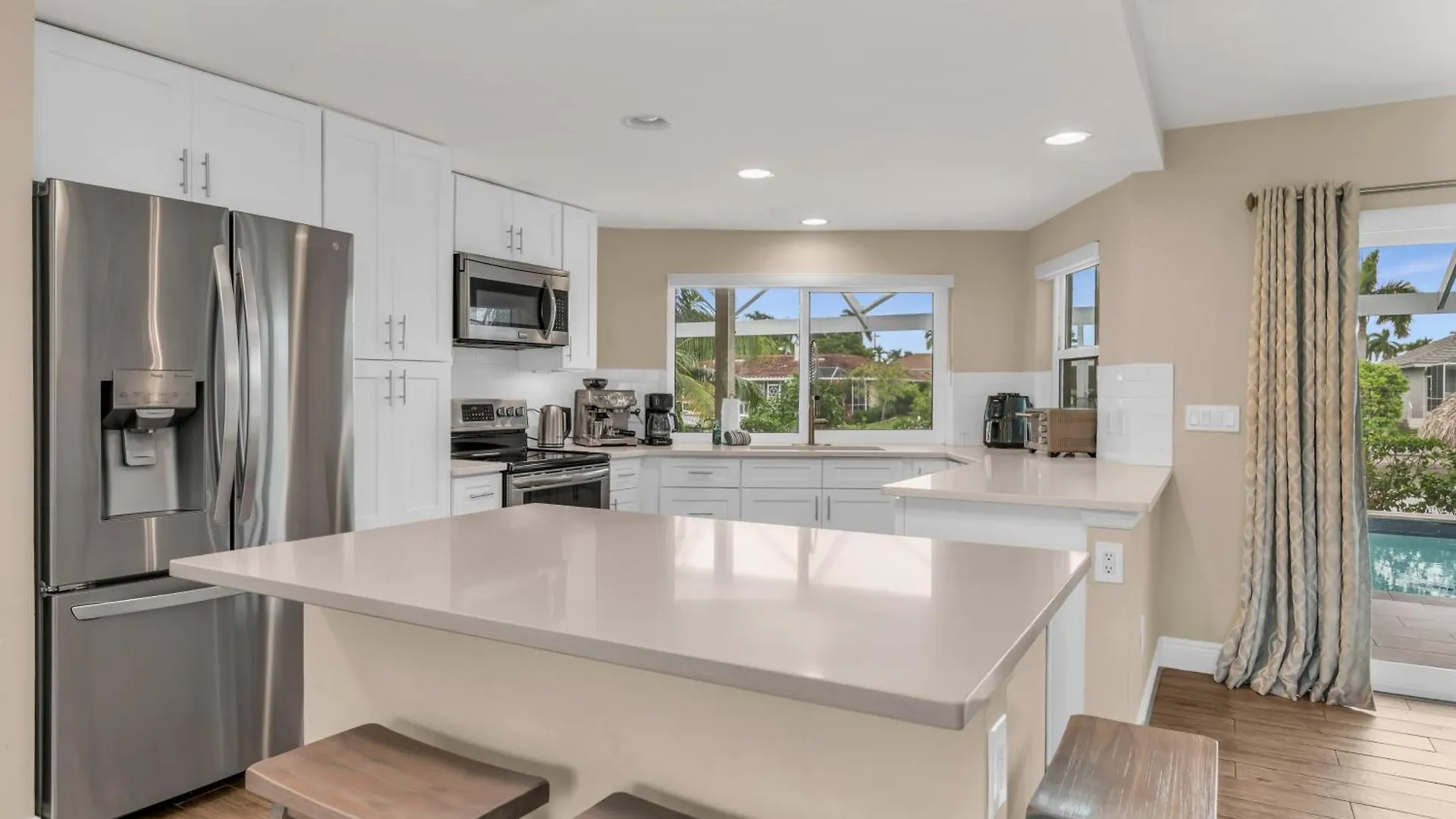 Holiday home Waterfront Oasis Re-done Throughout! 1 Mile From Winterberry Access Pt *