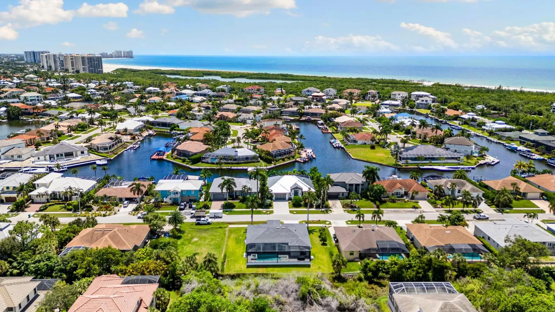 Walking Distance To The Beach! Extravagant 2024 Coastal Oasis * Marco Island