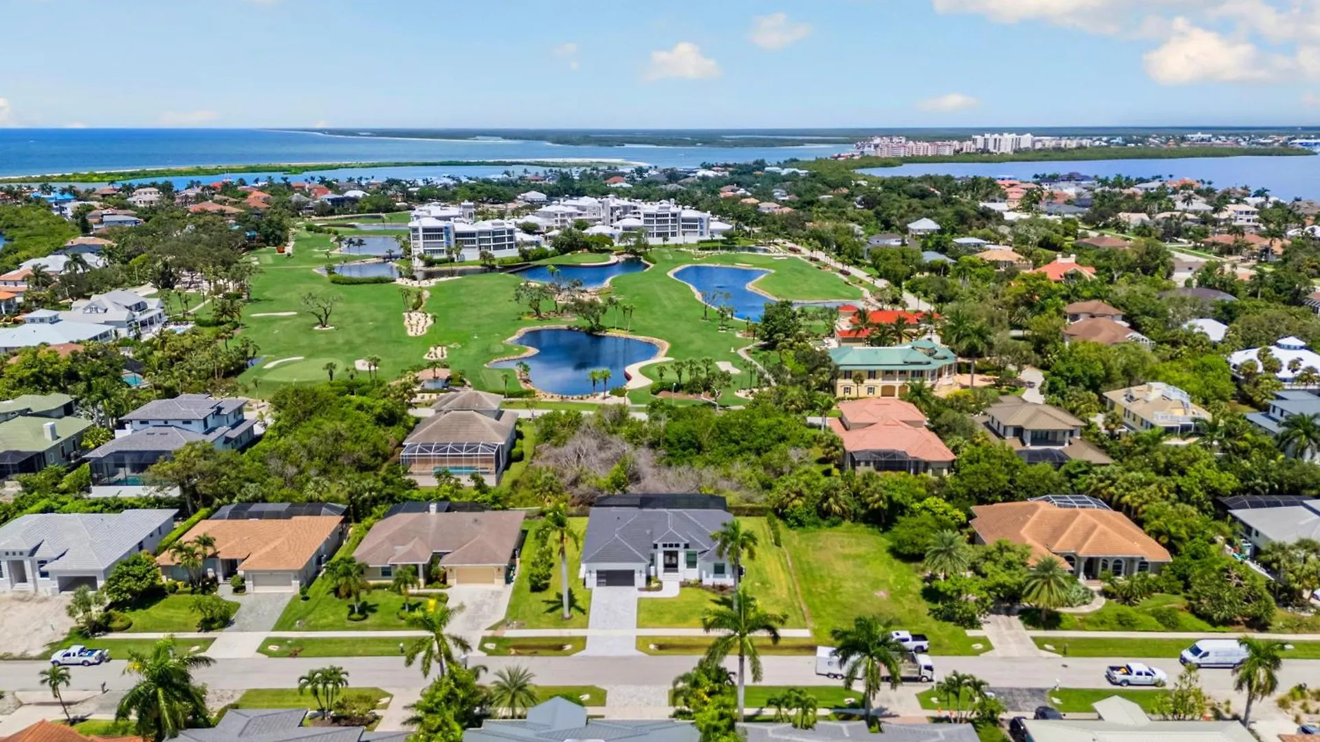 Walking Distance To The Beach! Extravagant 2024 Coastal Oasis Marco Island