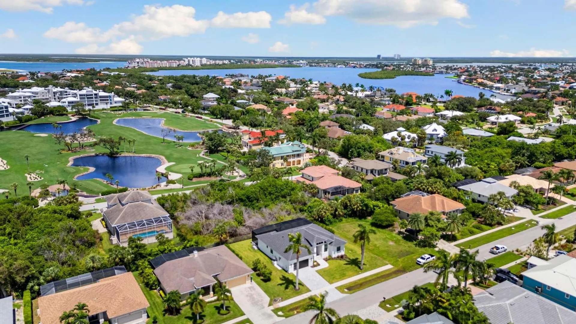 Walking Distance To The Beach! Extravagant 2024 Coastal Oasis * Marco Island