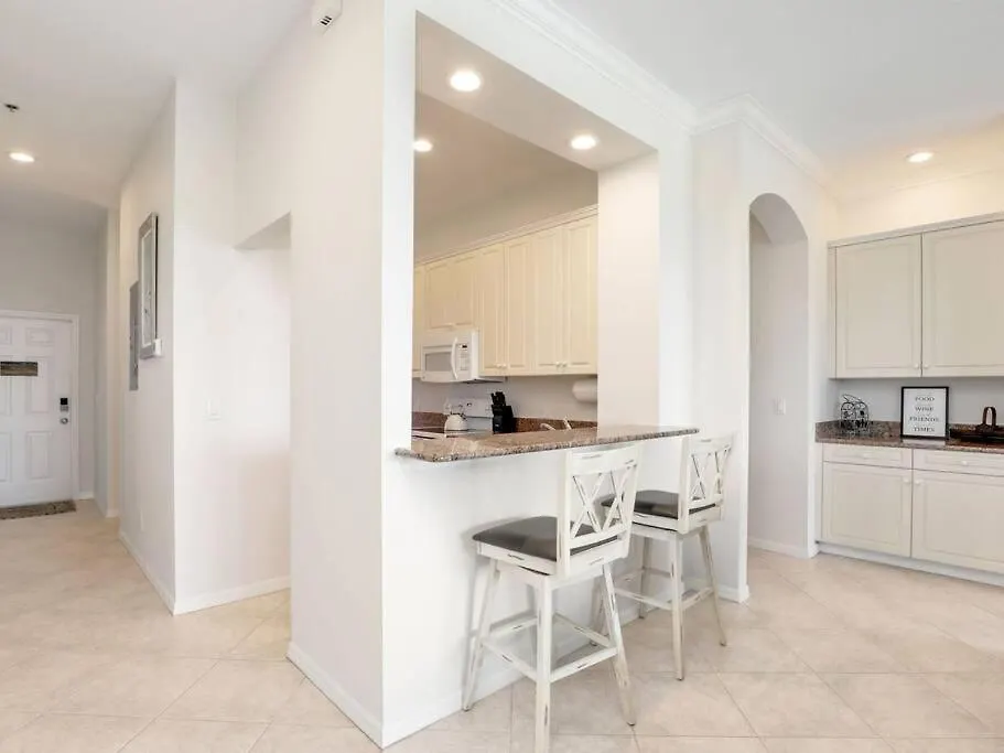 Elevated 886 Amazing Park View *