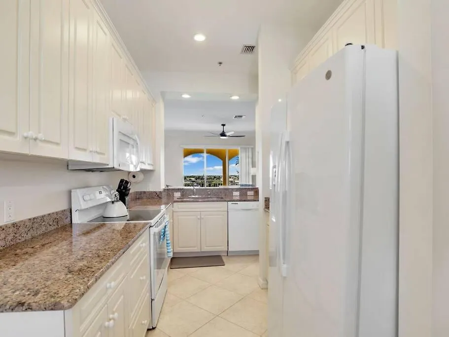 Elevated 886 Amazing Park View Apartment