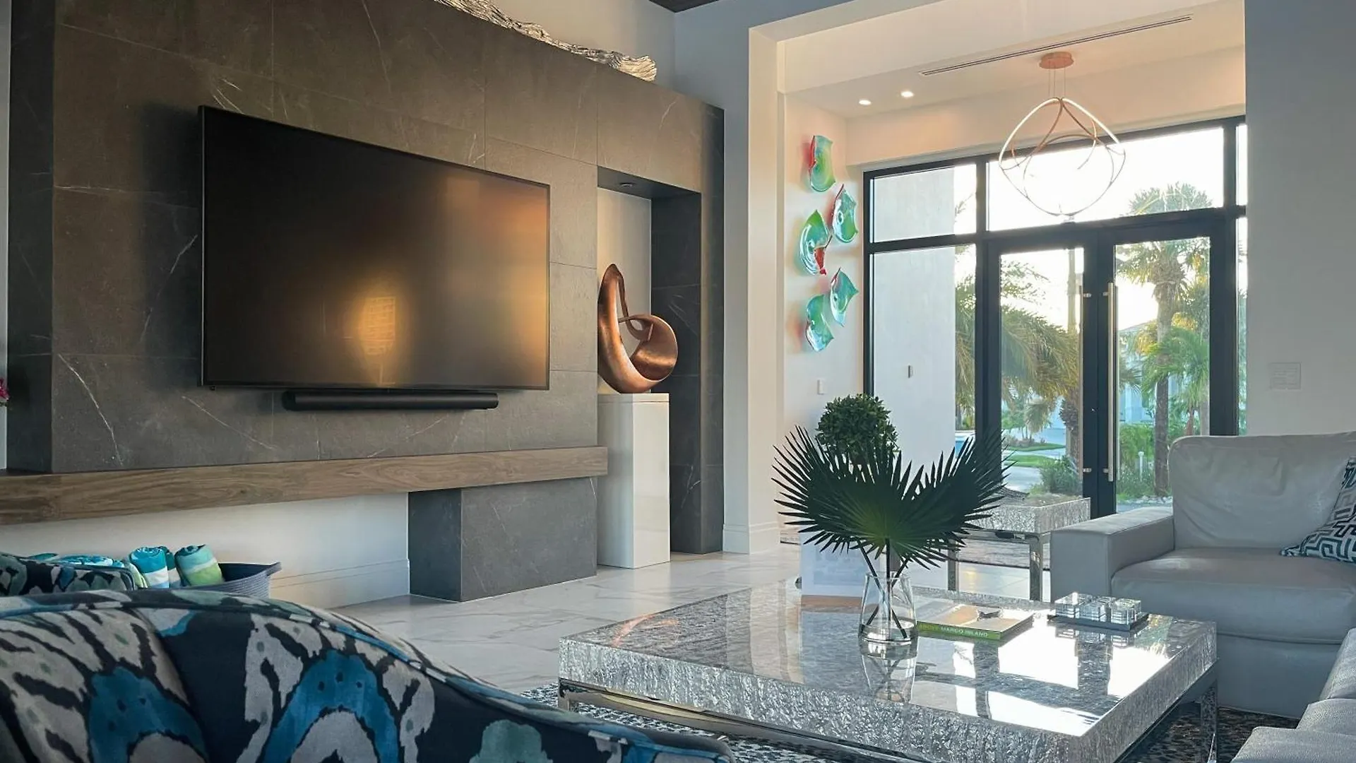 Luxe With Heated Infinity Pool On Marco Island!