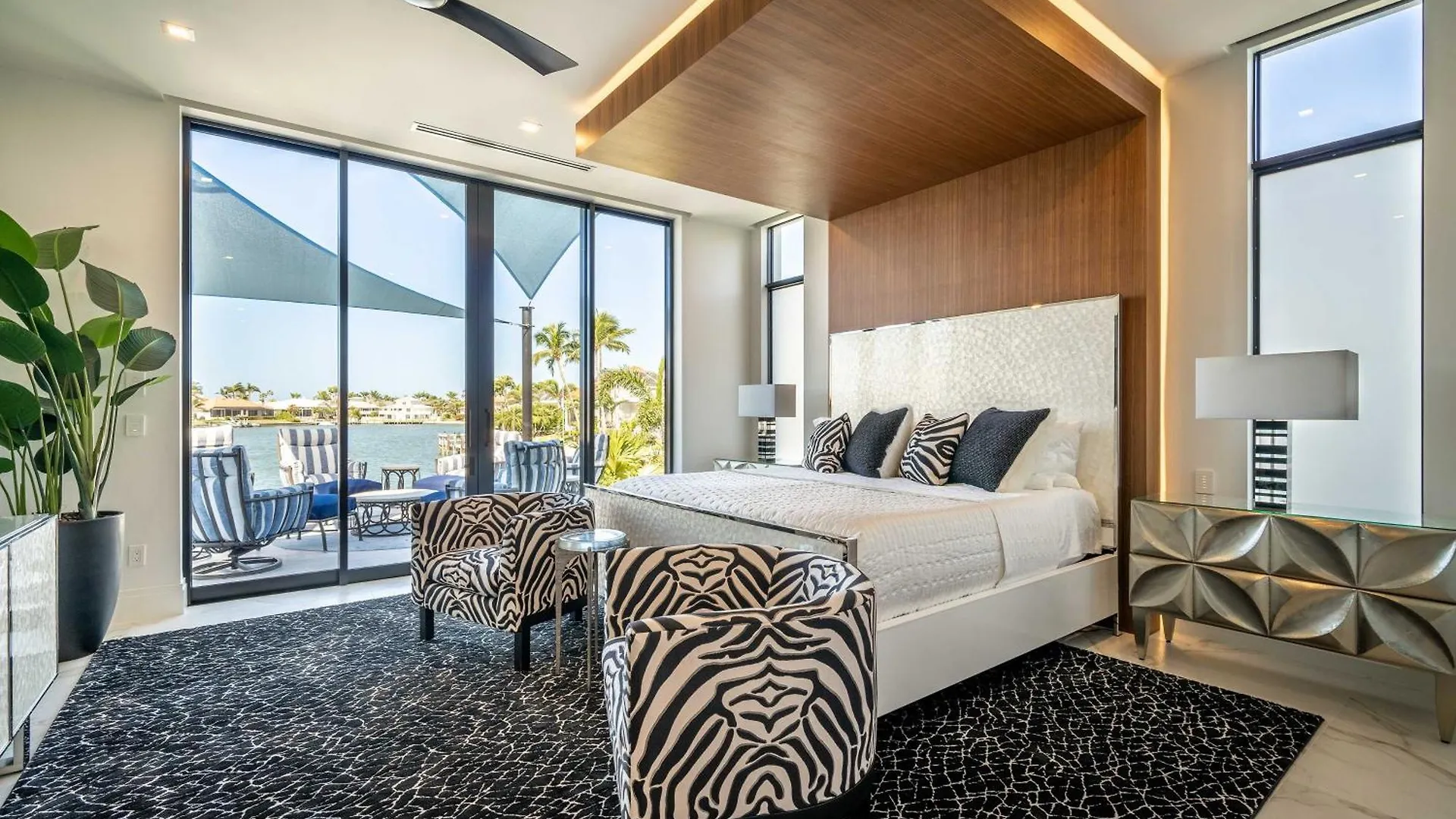 Luxe With Heated Infinity Pool On Marco Island! Holiday home *