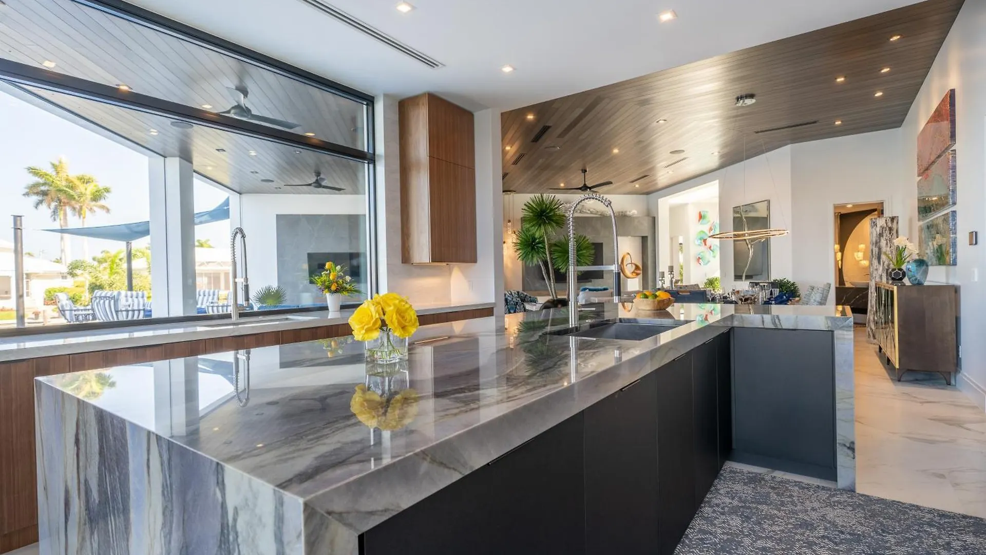 Holiday home Luxe With Heated Infinity Pool On Marco Island!