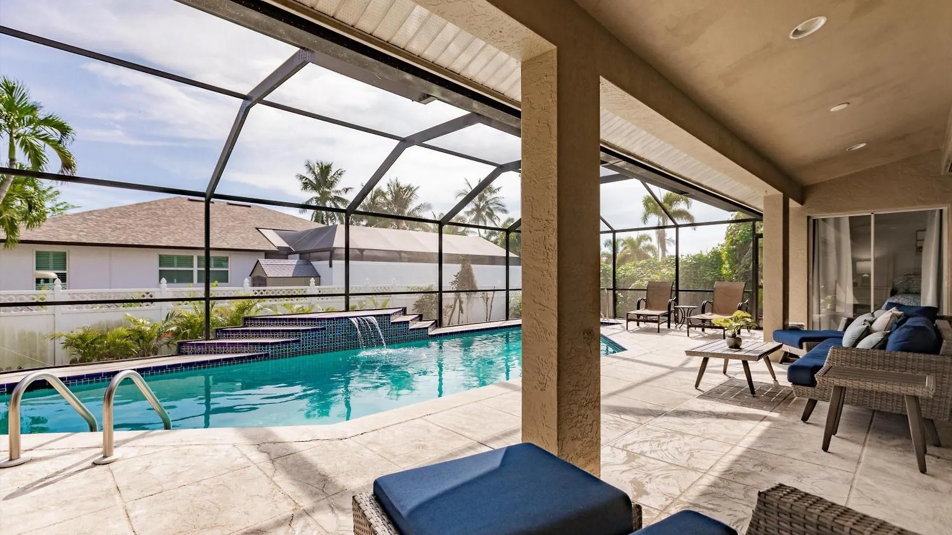 1395 Holiday home *