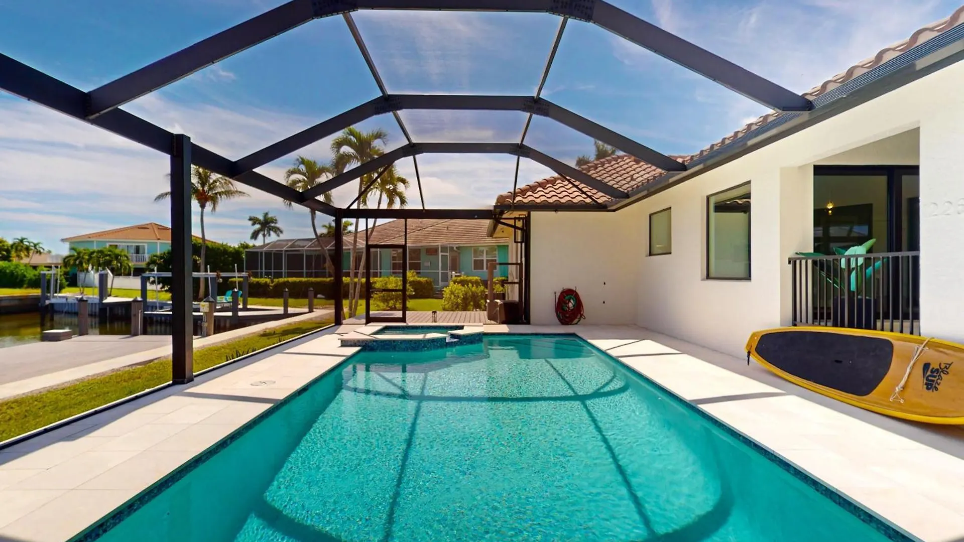Tropical Treasure Retreat * Marco Island
