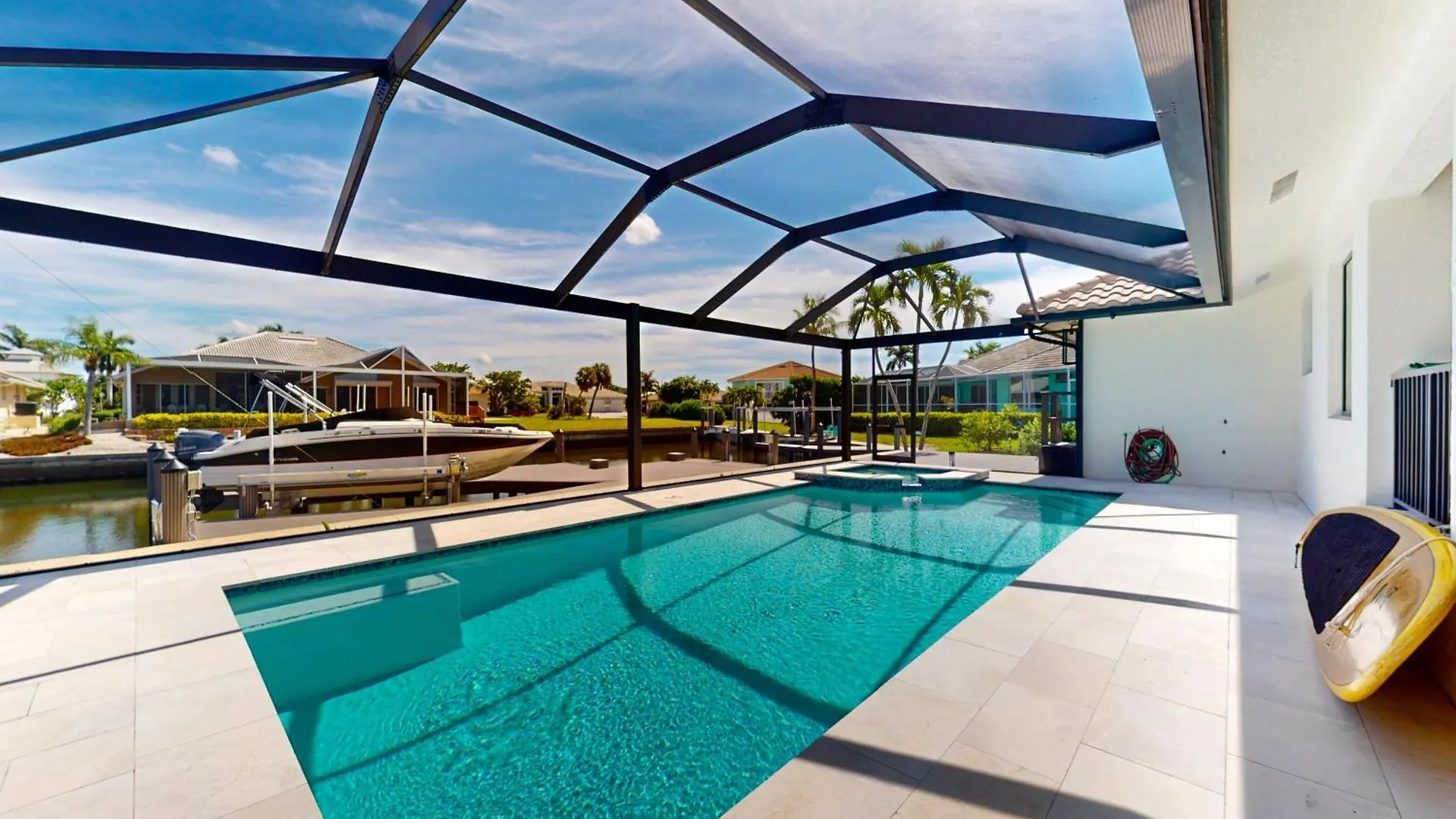 Tropical Treasure Retreat * Marco Island