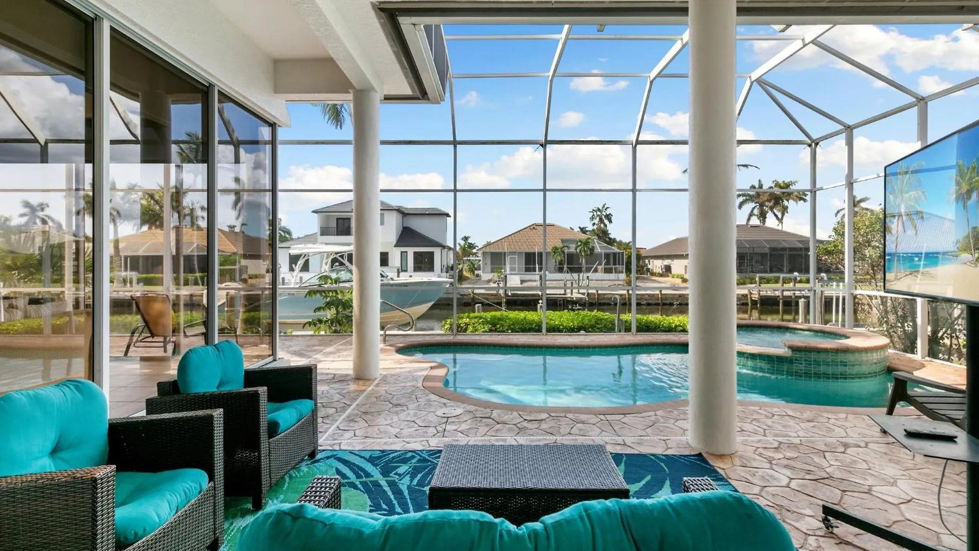 Unique 5 Bed Waterfront Woodbine Ct With Private Pool Holiday home *