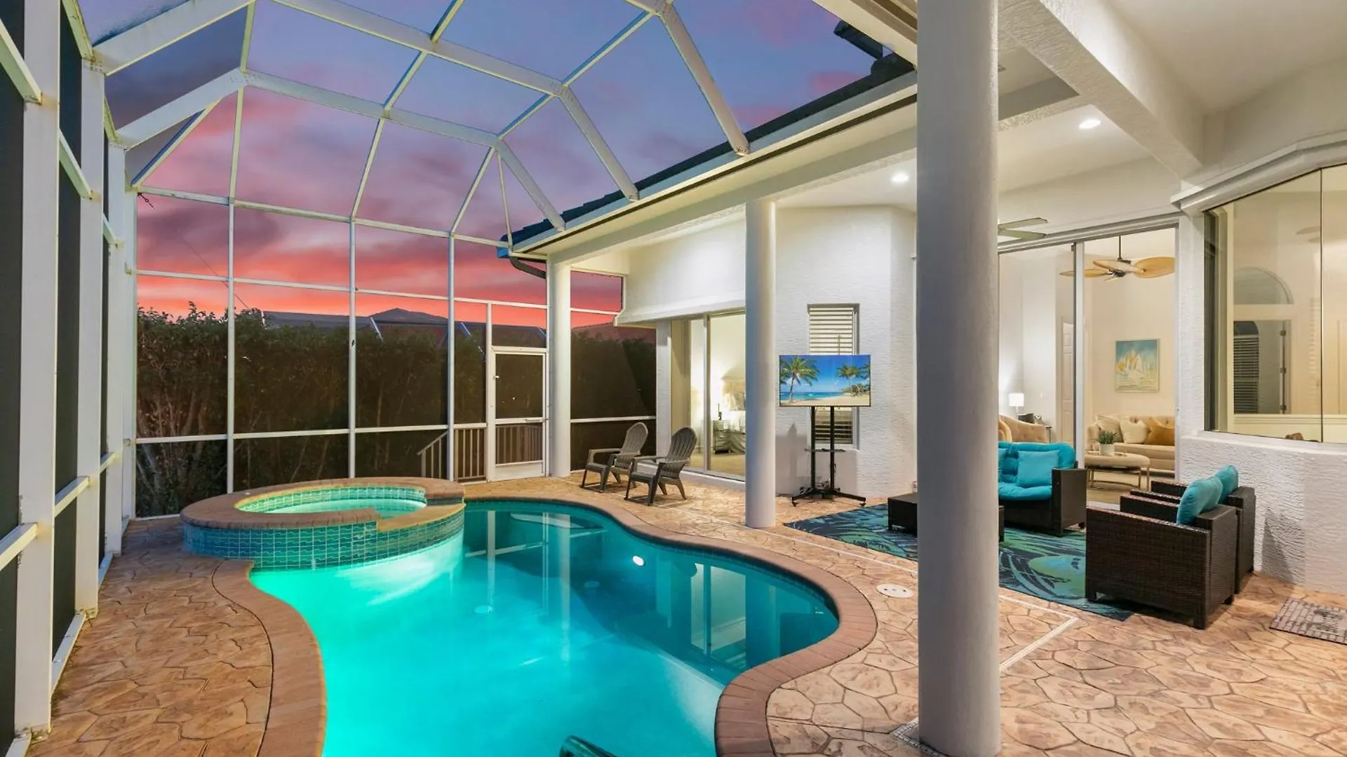 Unique 5 Bed Waterfront Woodbine Ct With Private Pool *
