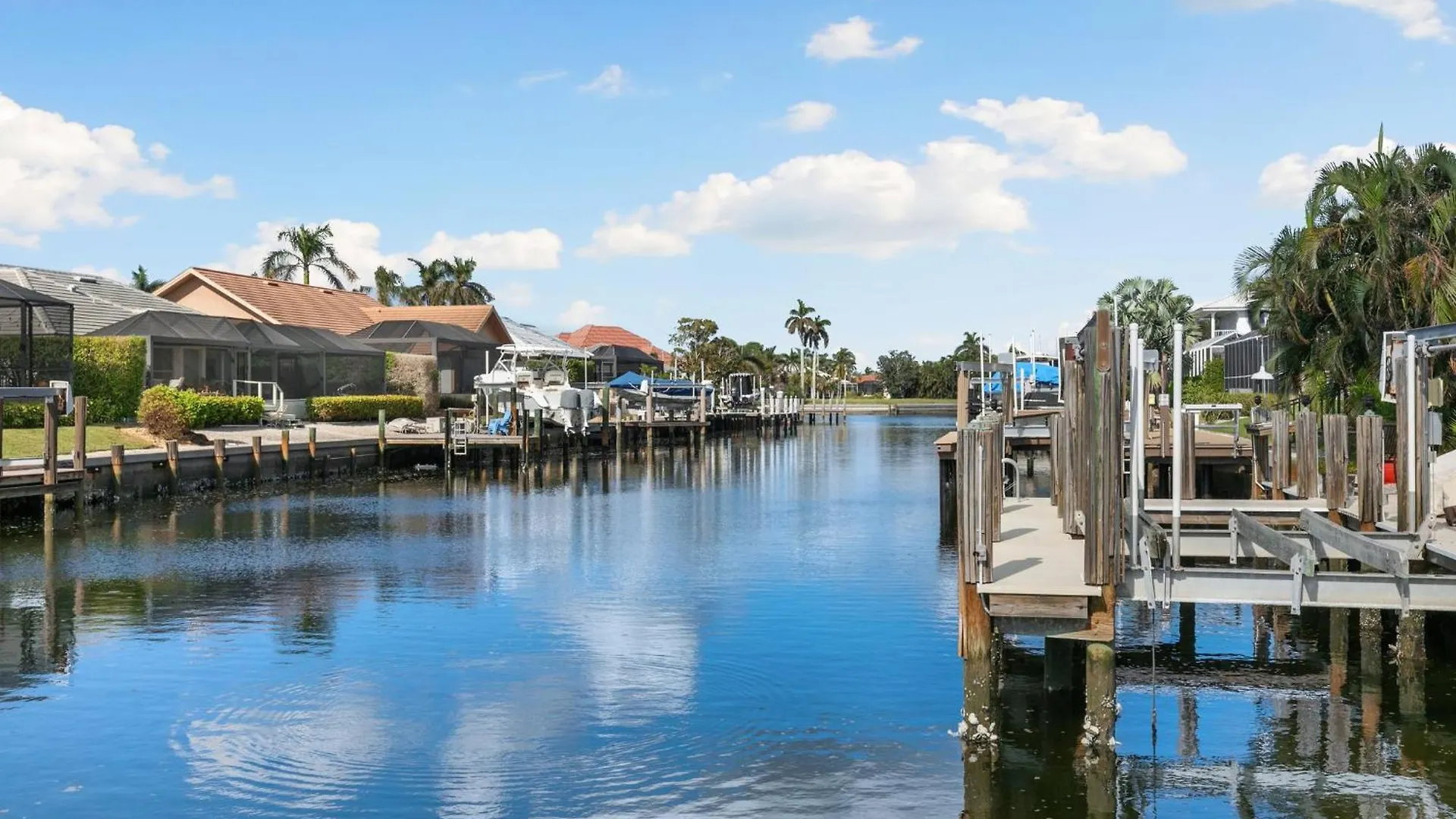 Unique 5 Bed Waterfront Woodbine Ct With Private Pool * Marco Island