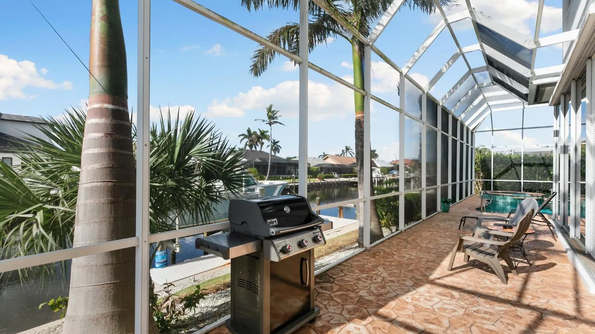 Unique 5 Bed Waterfront Woodbine Ct With Private Pool Holiday home