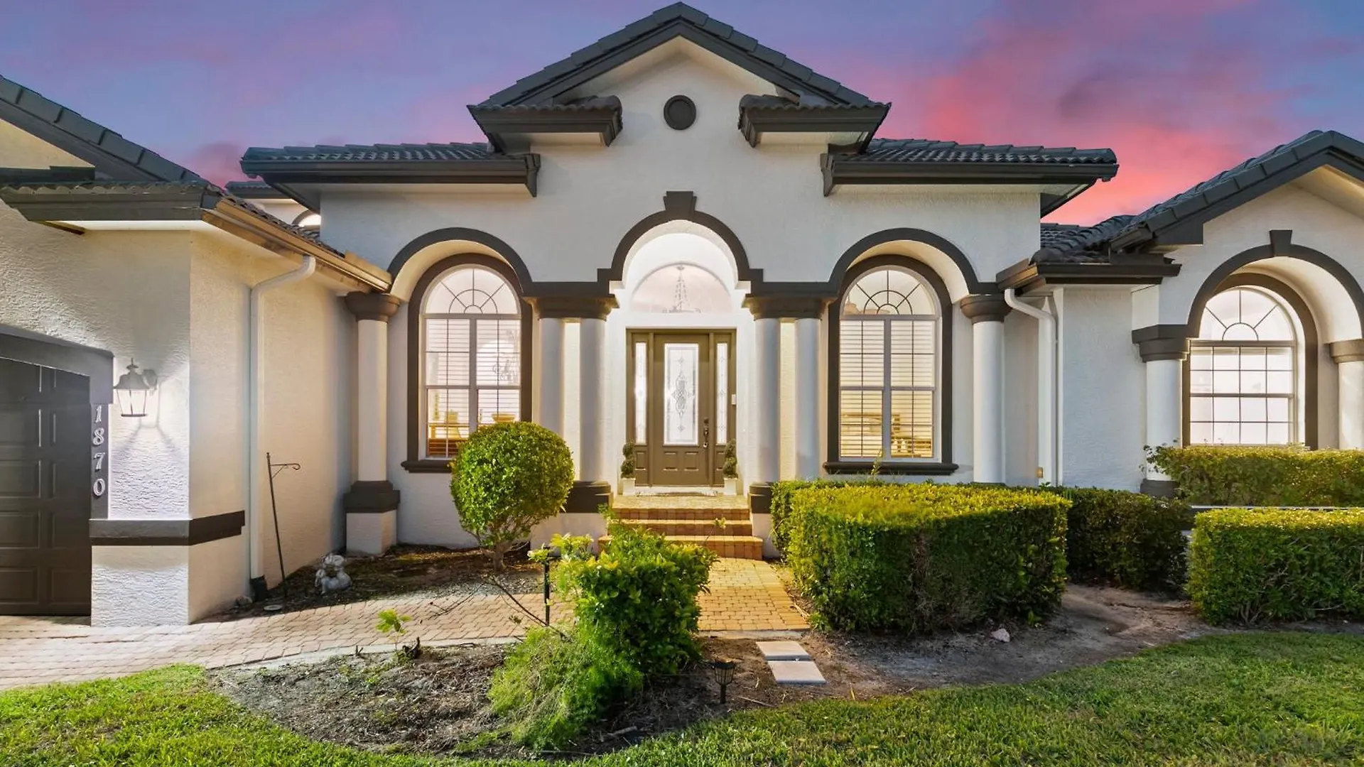 Unique 5 Bed Waterfront Woodbine Ct With Private Pool Marco Island