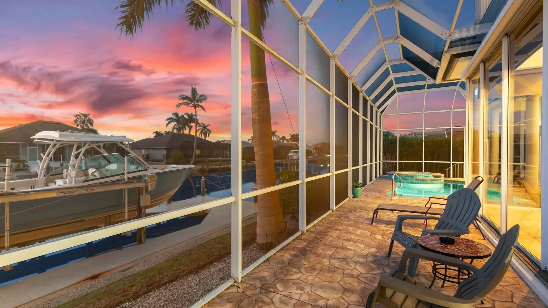 Unique 5 Bed Waterfront Woodbine Ct With Private Pool Holiday home *