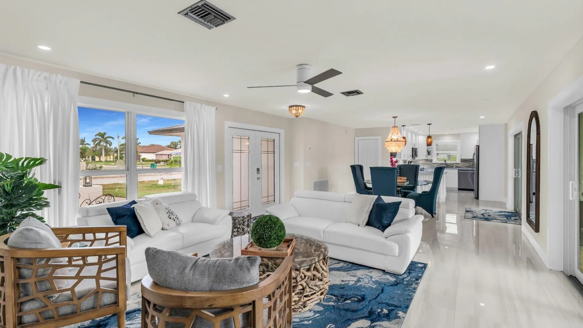 New Listing I Stunning 4 Bed I Heated Pool & Hot Tub * Marco Island