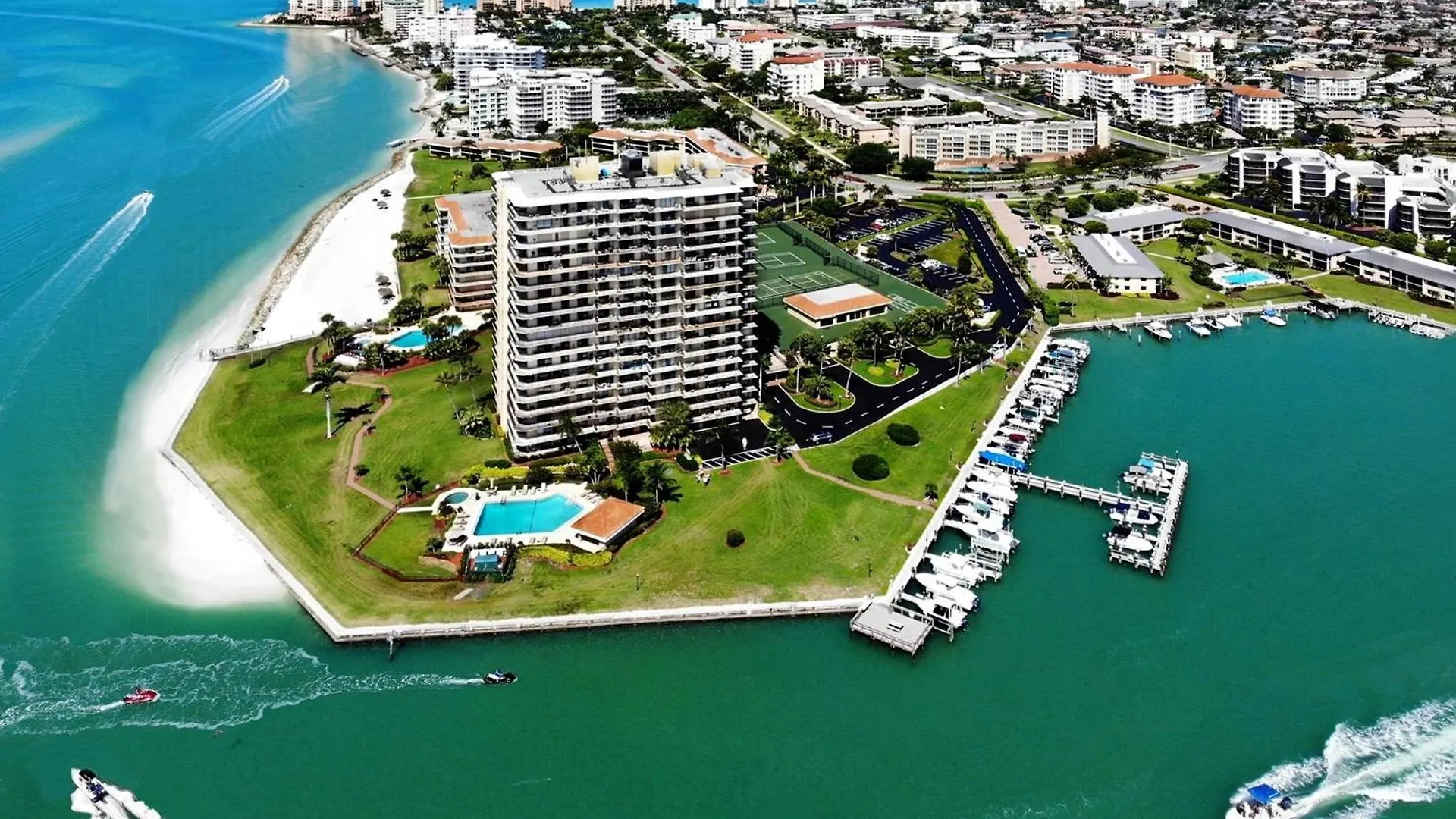 Gulf-view With Resort-style Amenities *