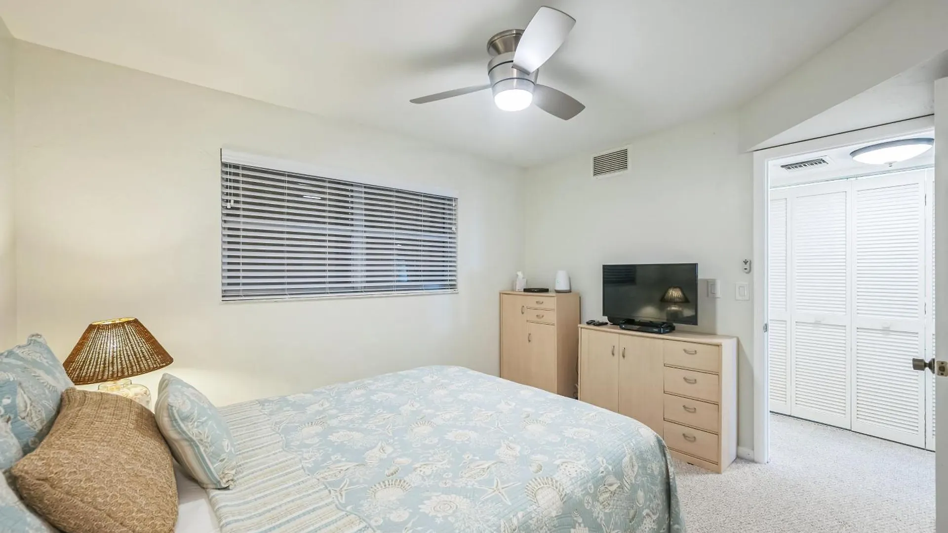 Gulf-view With Resort-style Amenities Apartment